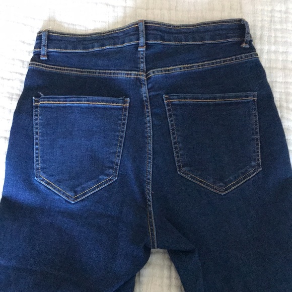 Zara Jeggings with White Strip Detail - Picture 5 of 5